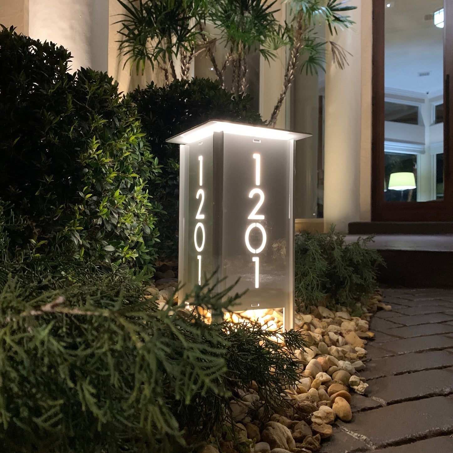 RadiantLight 14" tall ADDRESS MARKER Landscape Light - Garden Light